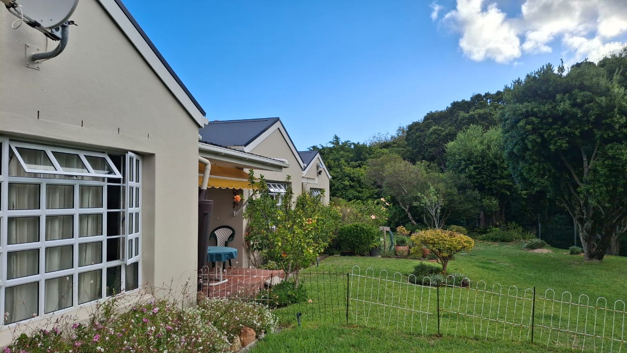 Cottages with private gardens
